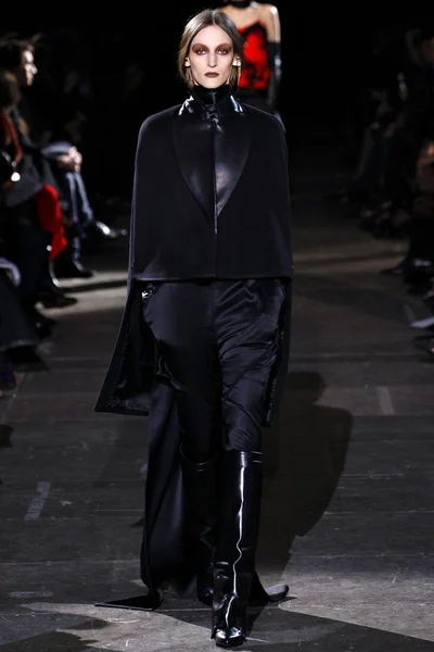 Look 46